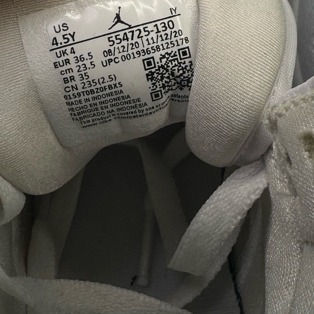 NWOT - AIR JORDAN 1 Mid Triple White Tumbled Leather Nike Size 4.5Y Sneaker Shoe - Picture 6 of 8